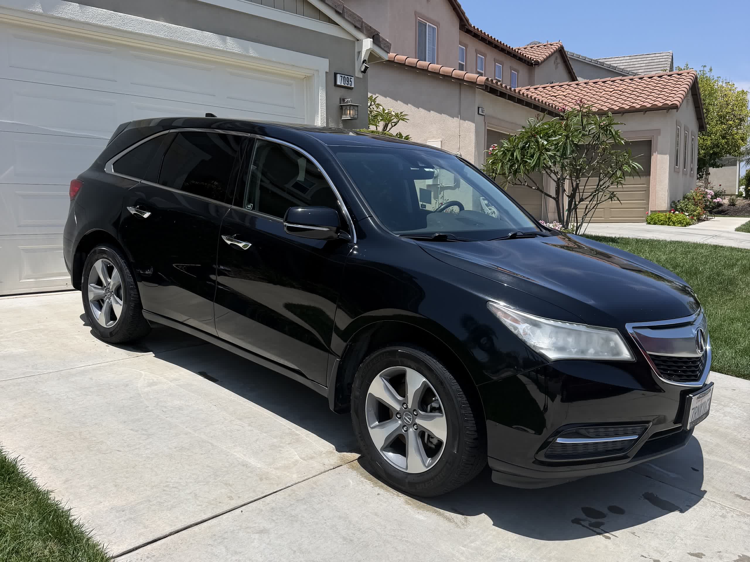 Auto detailing in Eastvale, CA, paintwork close up, by Pure Wave Auto Detailing