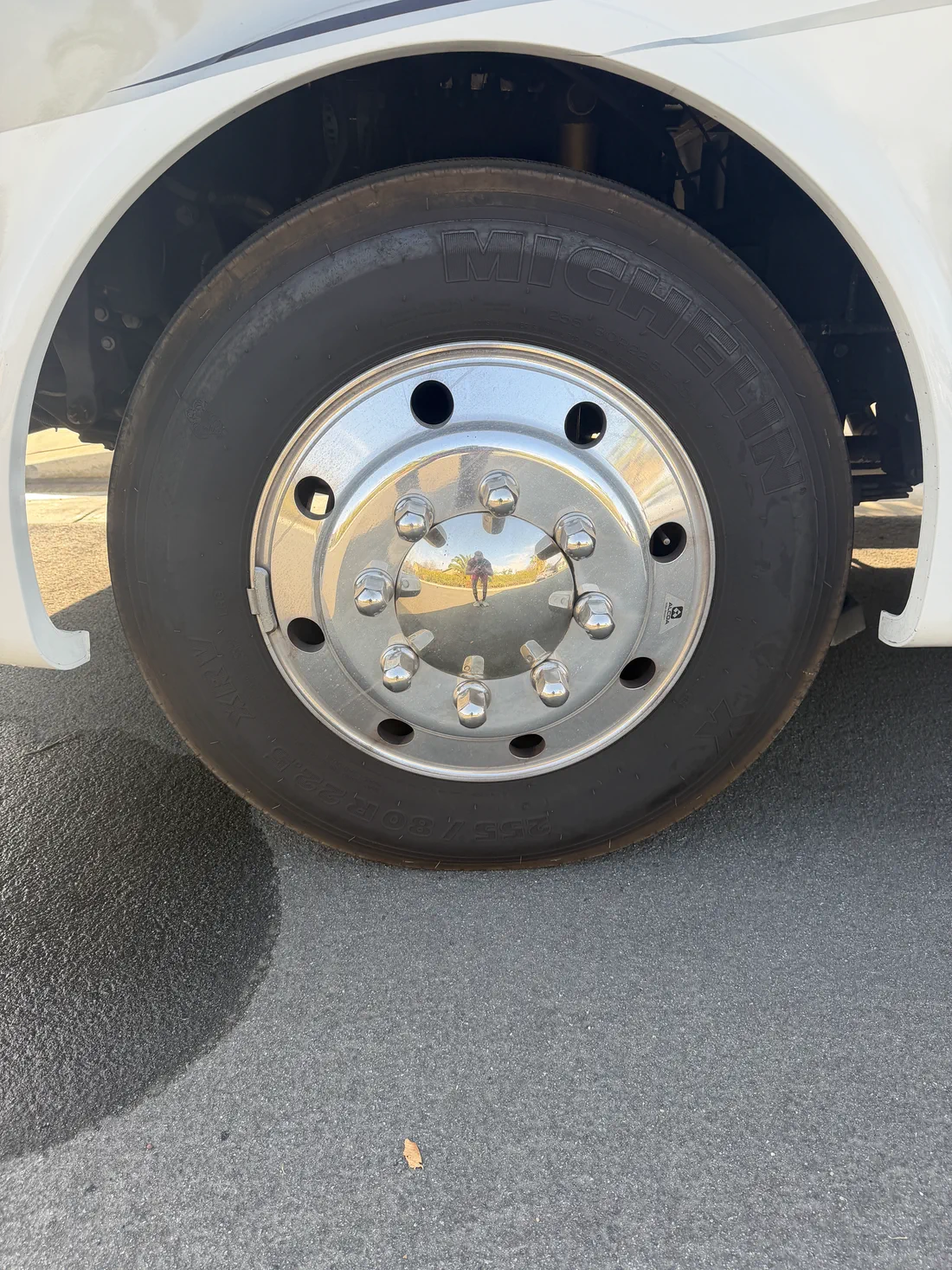RV wheel after cleaning and dressing by Pure Wave Auto Detailing
