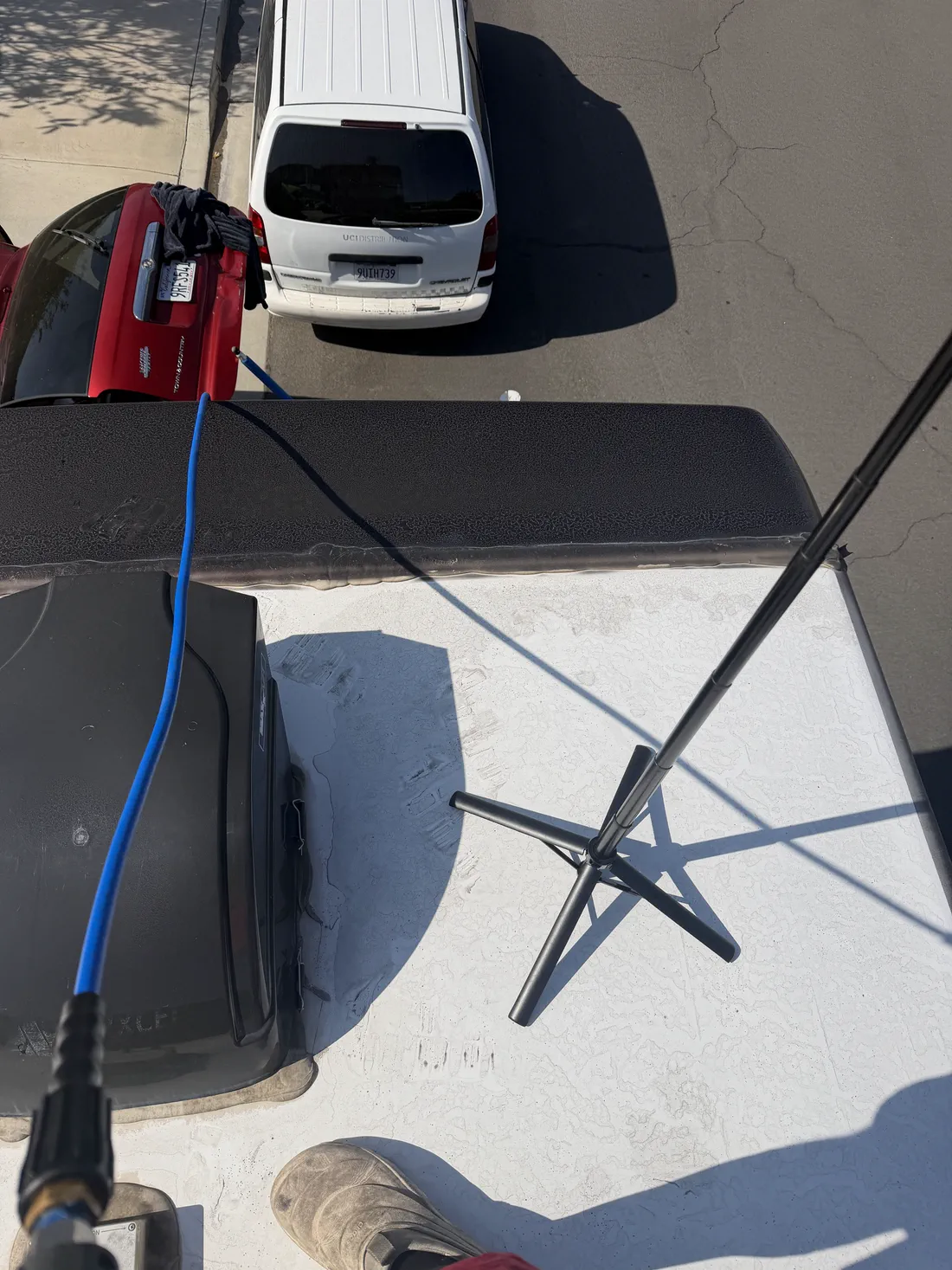 RV exterior gloss after polishing by Pure Wave Auto Detailing